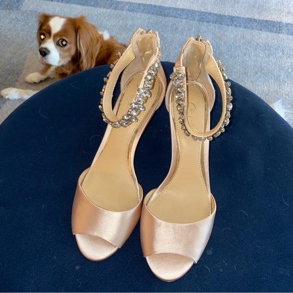 LAST CHANCE | Blush Kitten Heels | Jewel Badgley Mischka - Picture 3 of 9